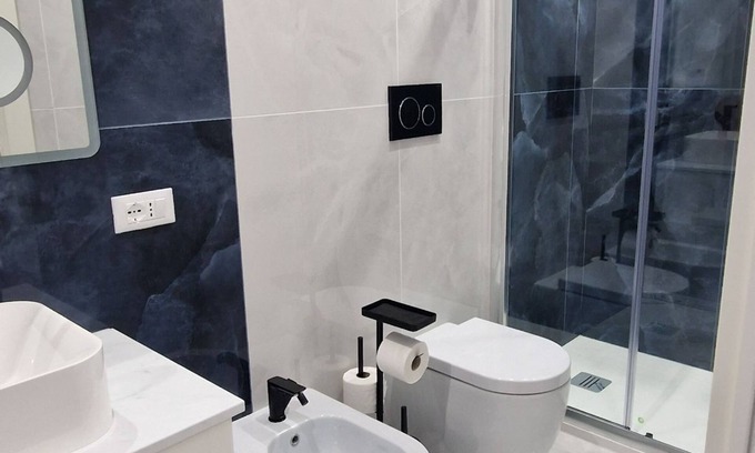 Vasto Apartment | Ligeria Romantic Room triple bed