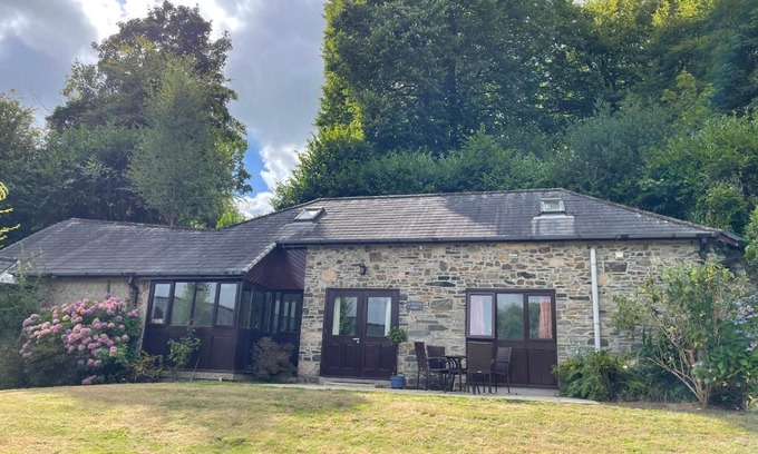 South Brent House | Light & airy two bed lodge in Devon countryside