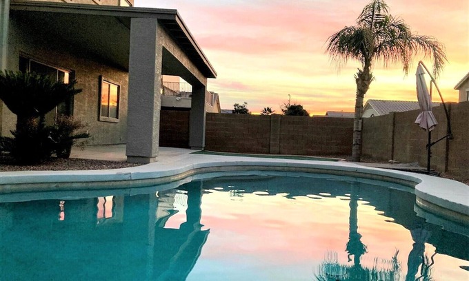 Cottonflower House | Light and Bright with a HEATED Pool!