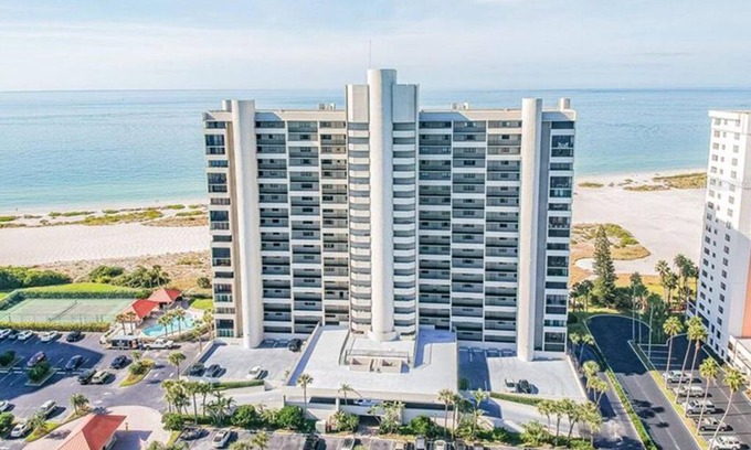 Sand Key Condo | Lighthouse Towers Condominium