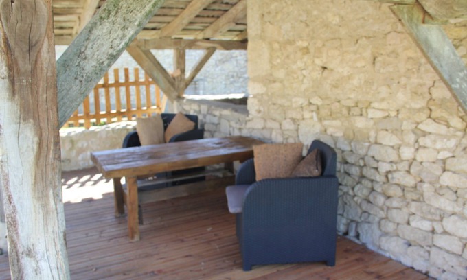 Saint-Quentin-du-Dropt Cottage | Liguand - Maison de la mere - 2 bed cottage for weekly rent
