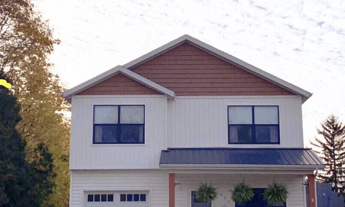 Lafayette House | Like New Home Close to Lima in Quiet Suburb Great Location