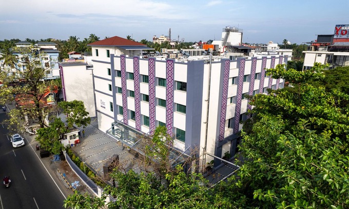 East Nada Hotel | Lilac Hotel Guruvayur