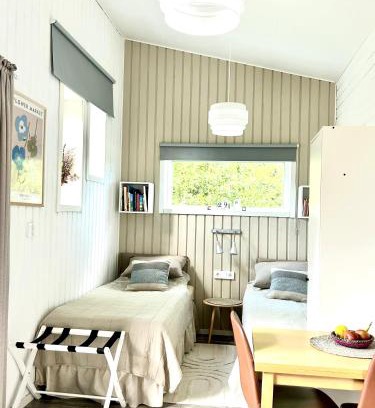 Orebro Bed & Breakfast | Lilla huset Bed & Breakfast - countryside guesthouse, free parking