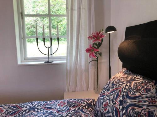 Trosa House | Lilla huset med stor trädgårdstomt nära golf och hav