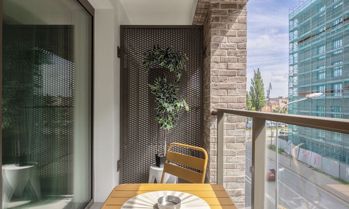 Mlyniska Apartment | Lily Apart Gdansk Shipyard view studios