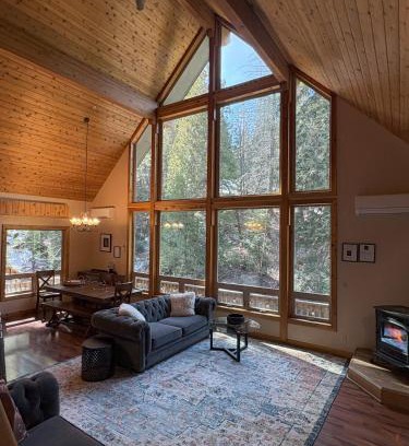 Yosemite West Ski Chalet | Lily of the Valley - Big Wall, Yosemite Day Use Reservations, Breakfast, Forest View and WiFi