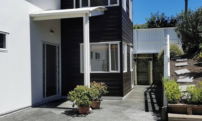 Three Kings House | Lilypad of Three Kings/Urban Retreat w/parking