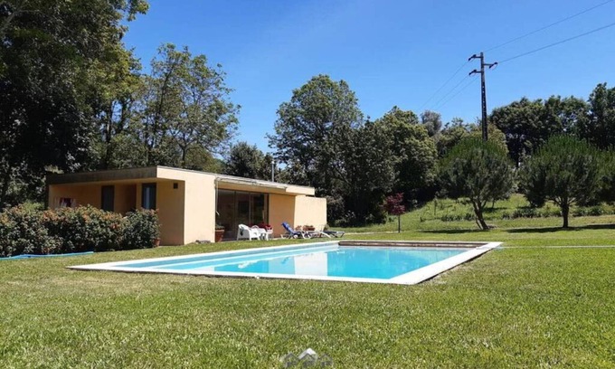 Bico House | LIMA COTTAGES/CASA DO CERCADO