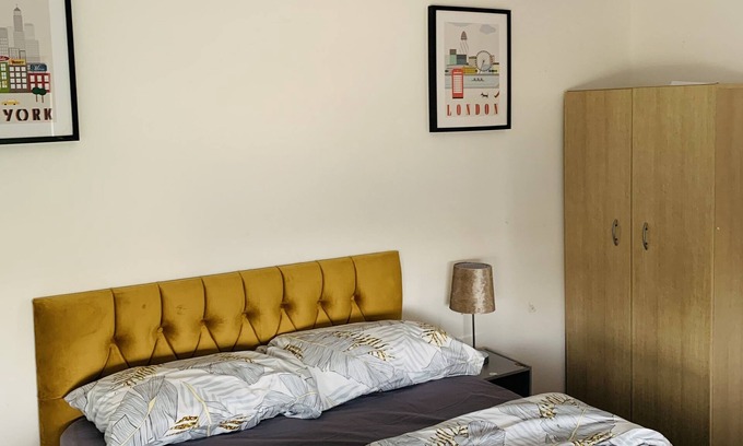 Thames House | Lime, Large Double Room, Barking, Close to London