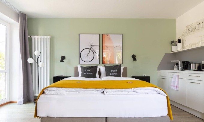 Munchen District Apartment | limehome Garching | Suite S + balcony (28+ nights)