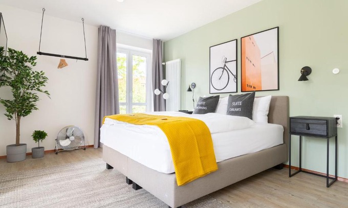 Munchen District Apartment | Limehome Garching bei München