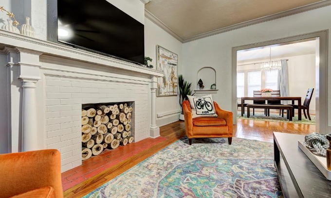 Lincoln Terrace Apartment | Lincoln Lodge B Near OU Med Bricktown Arena