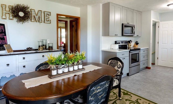 Lincoln House | Lincoln Ranch home with yard and garage close to downtown