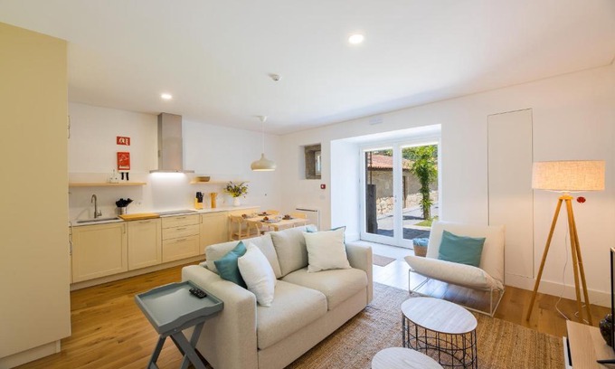 Caldelas Apartment | Linden Tree House A and B