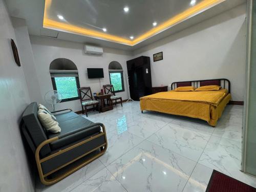 Hoa Binh Hotel | Linh San Hotel