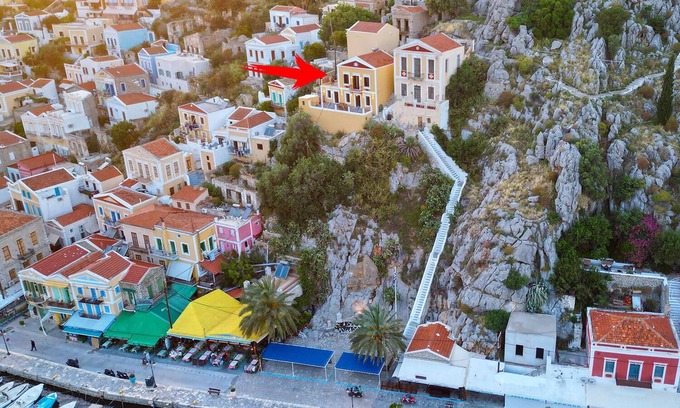Symi Villa | Lirenou Scala Vista - A historic Symi villa! Breathtaking views, prime location