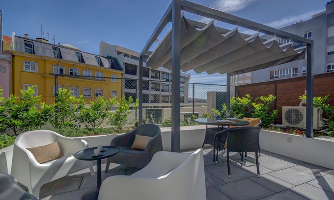 Sao Jorge de Arroios Apartment | Lisbon Avenue Apartments- Free ParkinG & Private Terrace