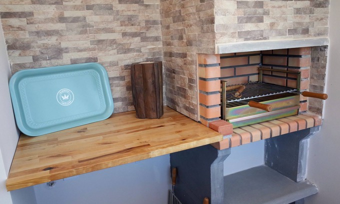 Costa de Caparica Apartment | Lisbon Beach Apartments 4. Beach 5 minutes, terrace, barbecue, pets welcome