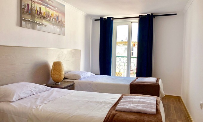Encarnacao Apartment | LISBON DOWNTOWN APARTMENT WITH BALCONY RIVER VIEW.