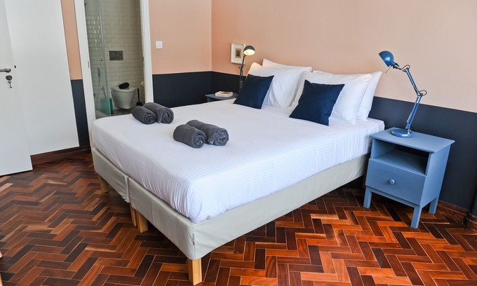 Santo Antonio Apartment | Lisbon Martini Nest by Misha's Place (6A)