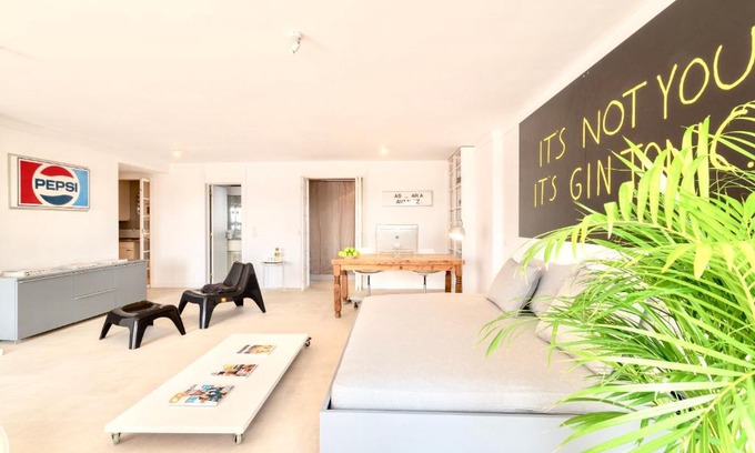Lumiar Apartment | Lisbon Swimming pool apartment with private parking
