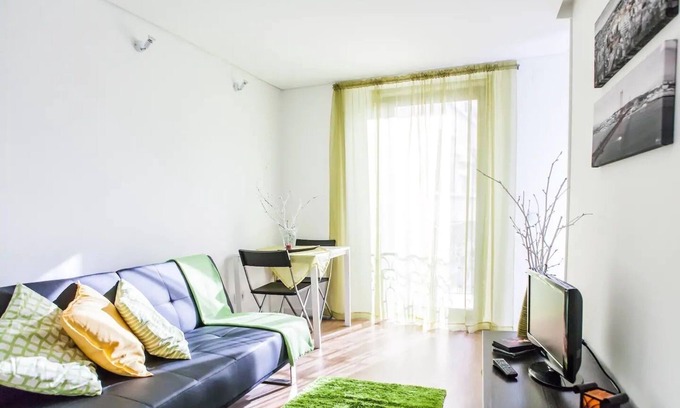 Pena Apartment | Lisbon Windmill Apartments (Green)