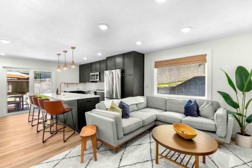 Gravois Mills House | Little Bearcat Bungalow - Stay on Ozark Waterfront