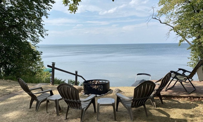 South Harbor House | Little Brown Lodge on Mille Lac Lake