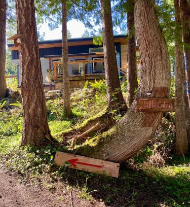 Sunshine Coast House | Little Cabin in Middlepoint