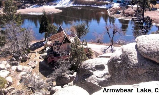 Arrowbear Lake Cabin | Little Cabin on the Lake