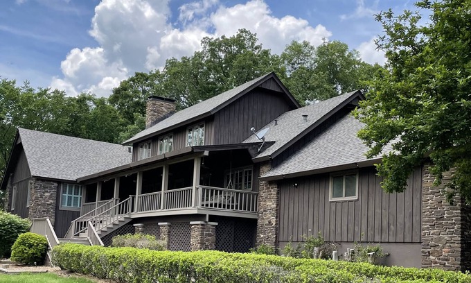 Fayetteville House | Little Cedar