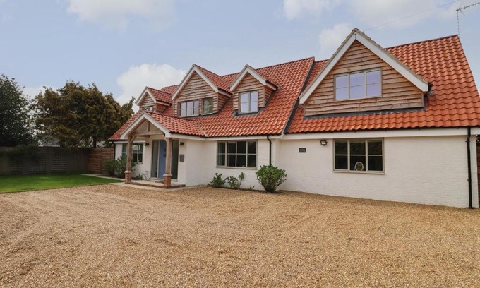 Walberswick House | Little Chapter