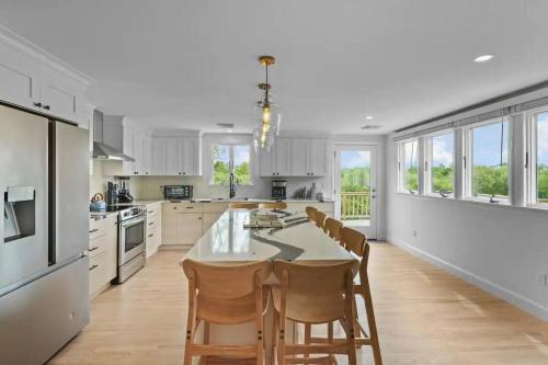 Middletown House | Little Creek Retreat - RIBryan Property