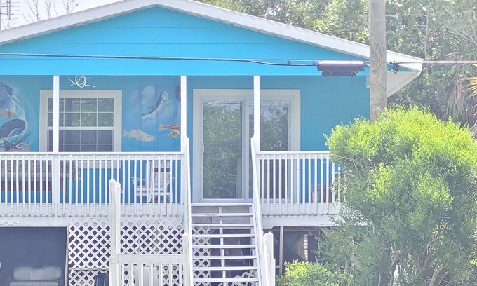 Placida Cottage | Little Gasparilla Island a 2-bedroom cottage wth WiFi and AC on a private island