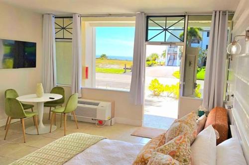 Ruskin Apartment | Little Harbor Resort C306 Tampa Bay FL Beach, Bayside, 2 Pools