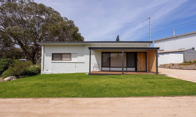 Lake Wangary House | LITTLE HAVEN, TOP NOTCH