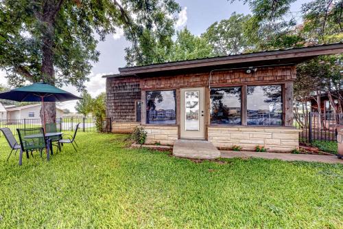 Kingsland House | Little House on LBJ