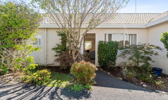 Manly House | Little Manly Cottage - Manly Holiday Home