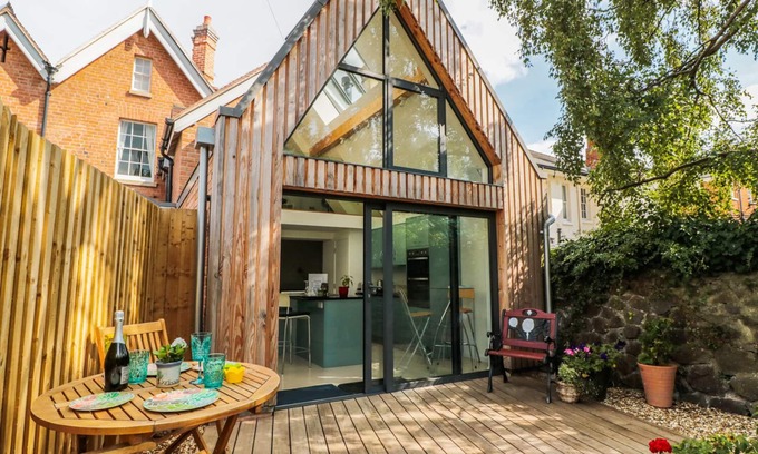 Malvern Cottage | LITTLE MORNINGTON, with open fire in Great Malvern