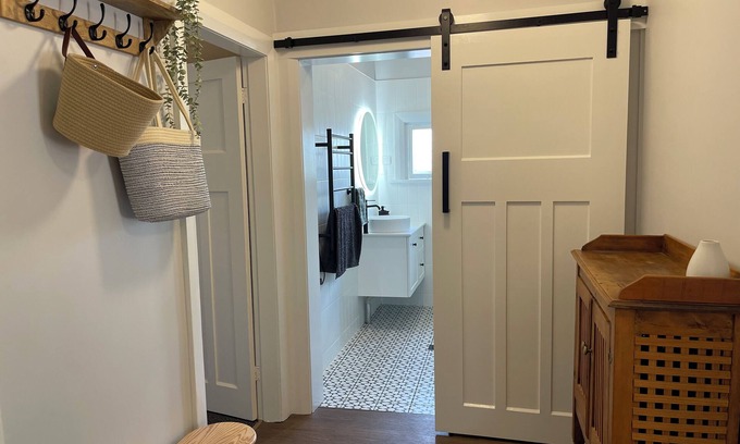 Dubbo House | Little Nest Stays - Dubbo