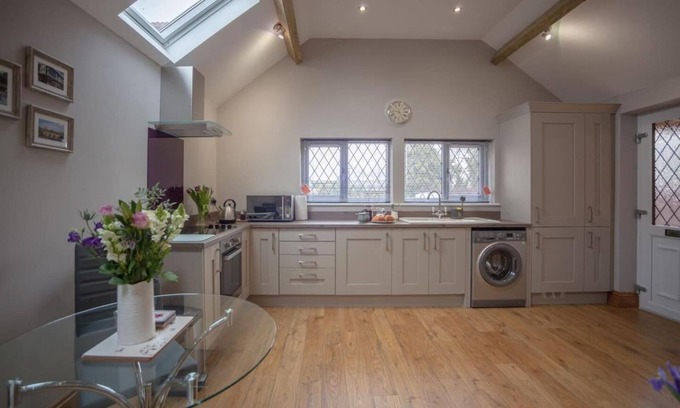 Hereford Apartment | Little Oak