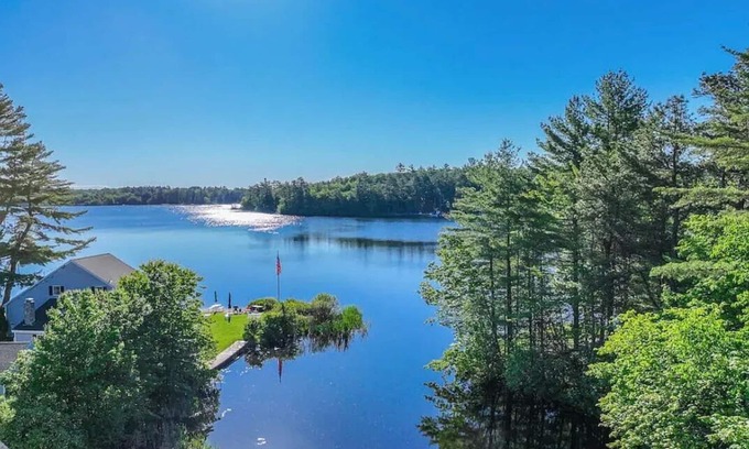 North Windham House | Little Sebago Lake Cottage with WiFi and AC - 5 Minutes to Windham Amenities