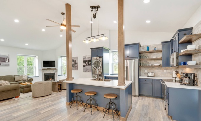 New Glarus House | 'Little Swiss Quack's Nest' w/ View in New Glarus!