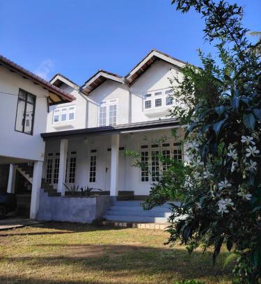 Gomagoda House | Liv House