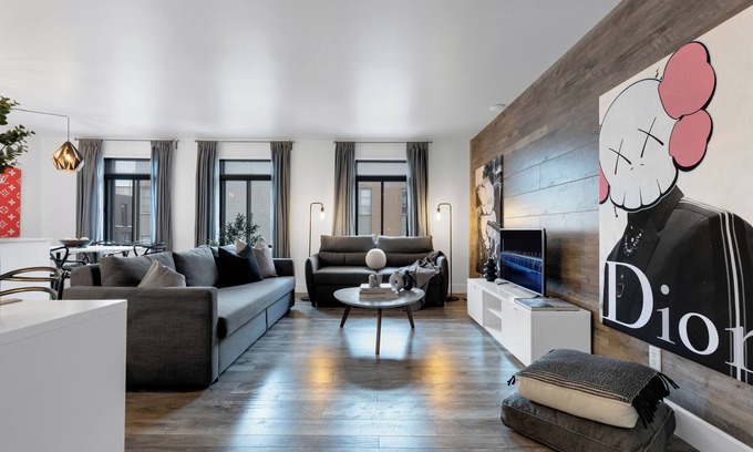 Plateau Mont Royal Apartment | Liv MTL - Urban