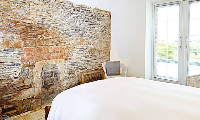 Landscove Hotel | Live and Let Live Inn