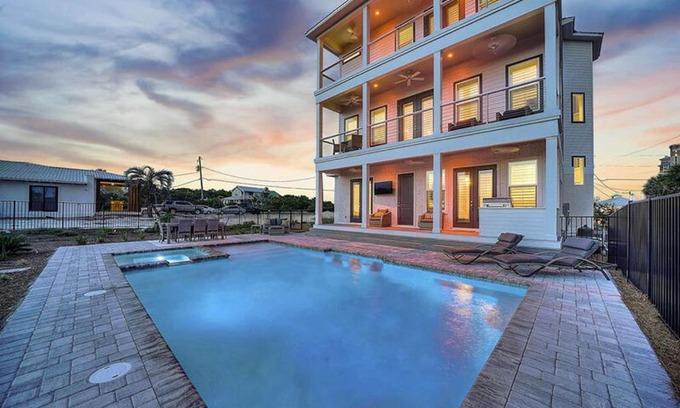 Gulf Pines House | Live It Well by Five Star Properties