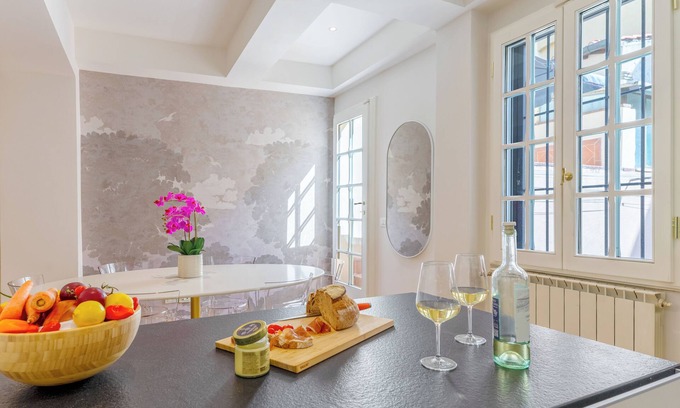 Santo Spirito Apartment | Live like a local: Chic, 😃 Happy, Center Florence, Terrace💕walk to monuments