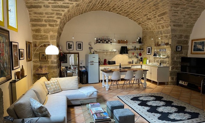 Pezenas Apartment | Live like King Louis XIV in historic city centre